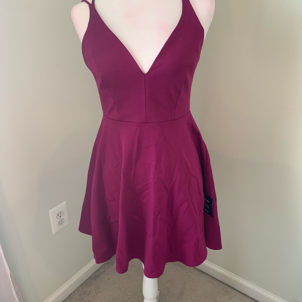 Lulu’s maroon strapped mini dress